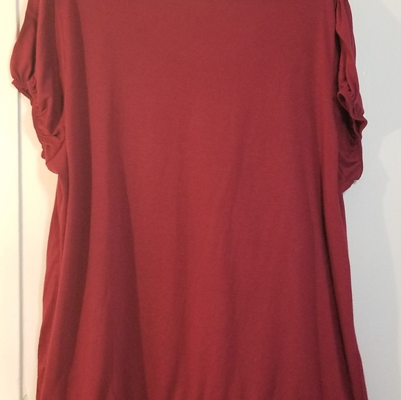 Red blouse - Picture 2 of 5